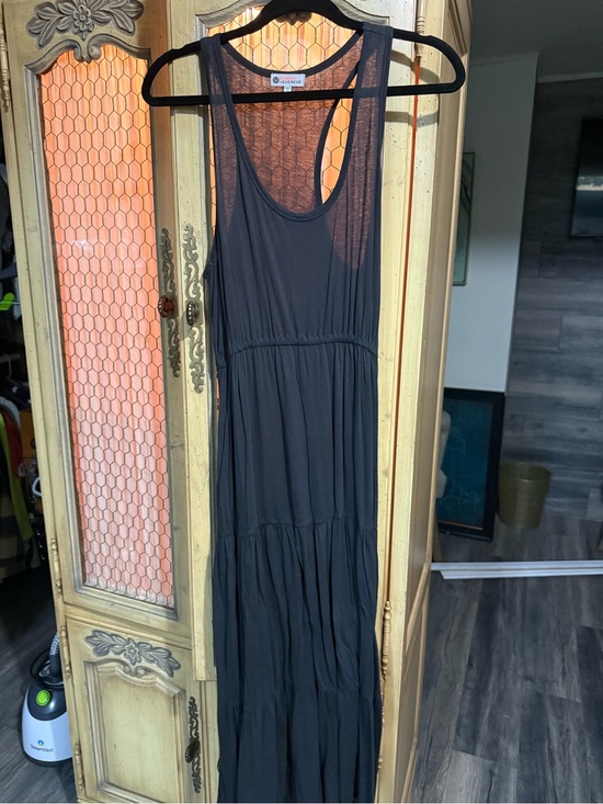 Sundry Dresses & Skirts - Sundry Black Sleeveless Tiered Maxi Dress